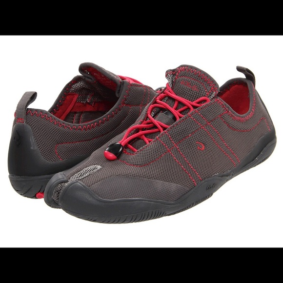 OluKai Shoes - Olukai Maliko cross trainer water shoes barefoot